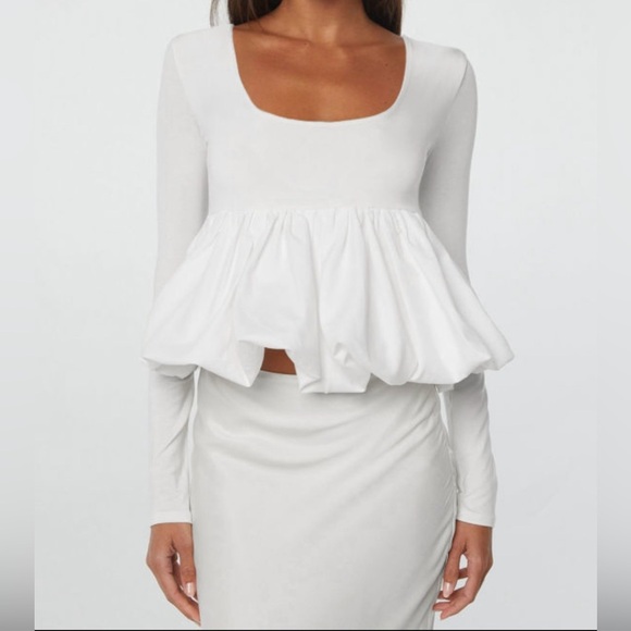 Elegant White Women's Top - Picture 2 of 9